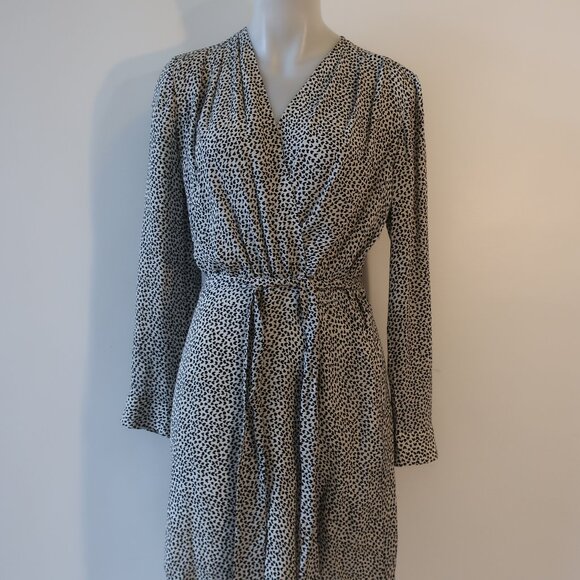 Women L'Agence Diego White Black Heart Print Long Sleeve Silk Faux Wrap Dress 8 - Picture 4 of 14